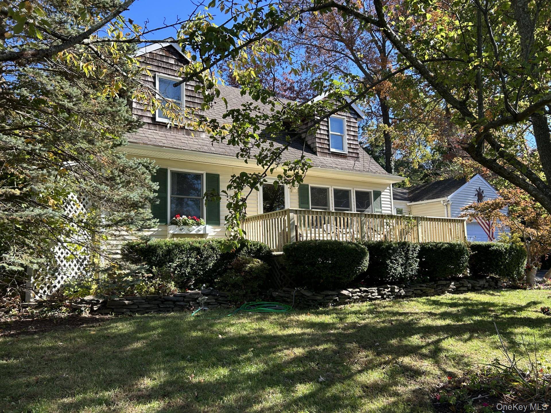 Beautiful 4 Bedroom 1 Bath Cape situated on Private.