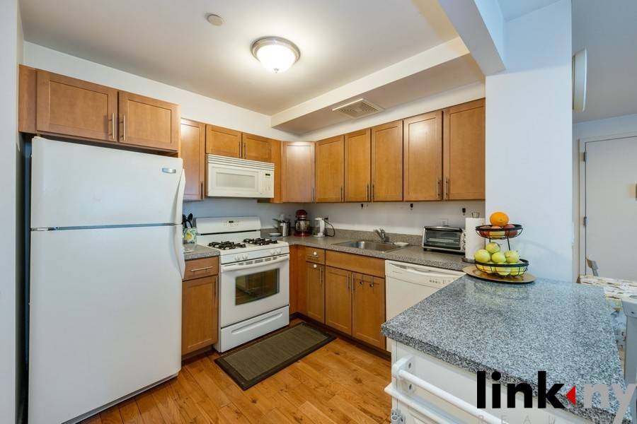 Light amp ; bright 2BR, 2BA unit offers a great opportunity to experience style amp ; service in Beacon Towers.