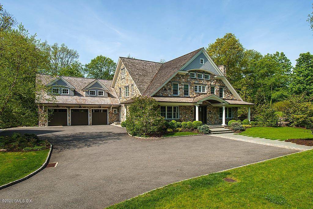 Designed by architect Lisa Sadler who has a resume of stunning homes in and around Greenwich sans pareil and decorated by Ray Booth of McAlpine, Booth Ferrier Interiors, this custom ...
