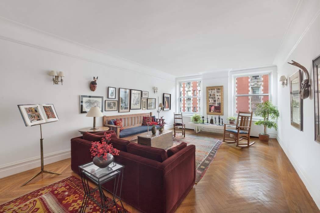Expansive and Elegant, 4 bed, 2 bath Prewar Coop This exceptional and seamless combination of two classic prewar apartments presents the ultimate floorplan for modern living in 8 rooms.