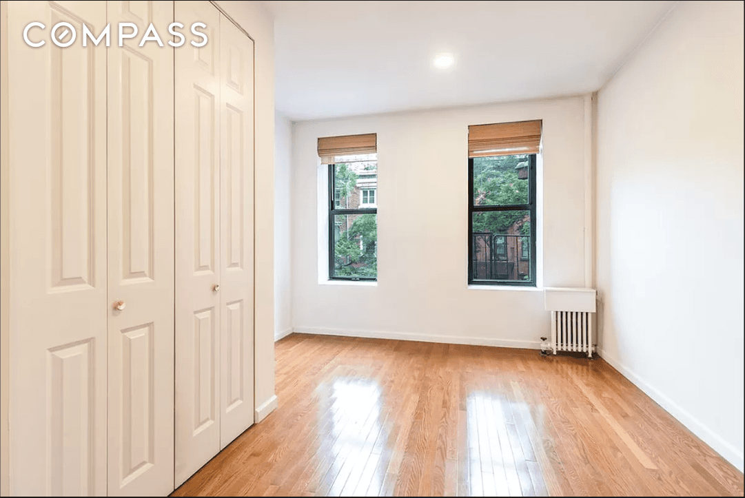 RENOVATED LAUNDRY LIVE IN SUPER PET FRIENDLY Fantastic one bedroom apartment on a beautiful East Village block !