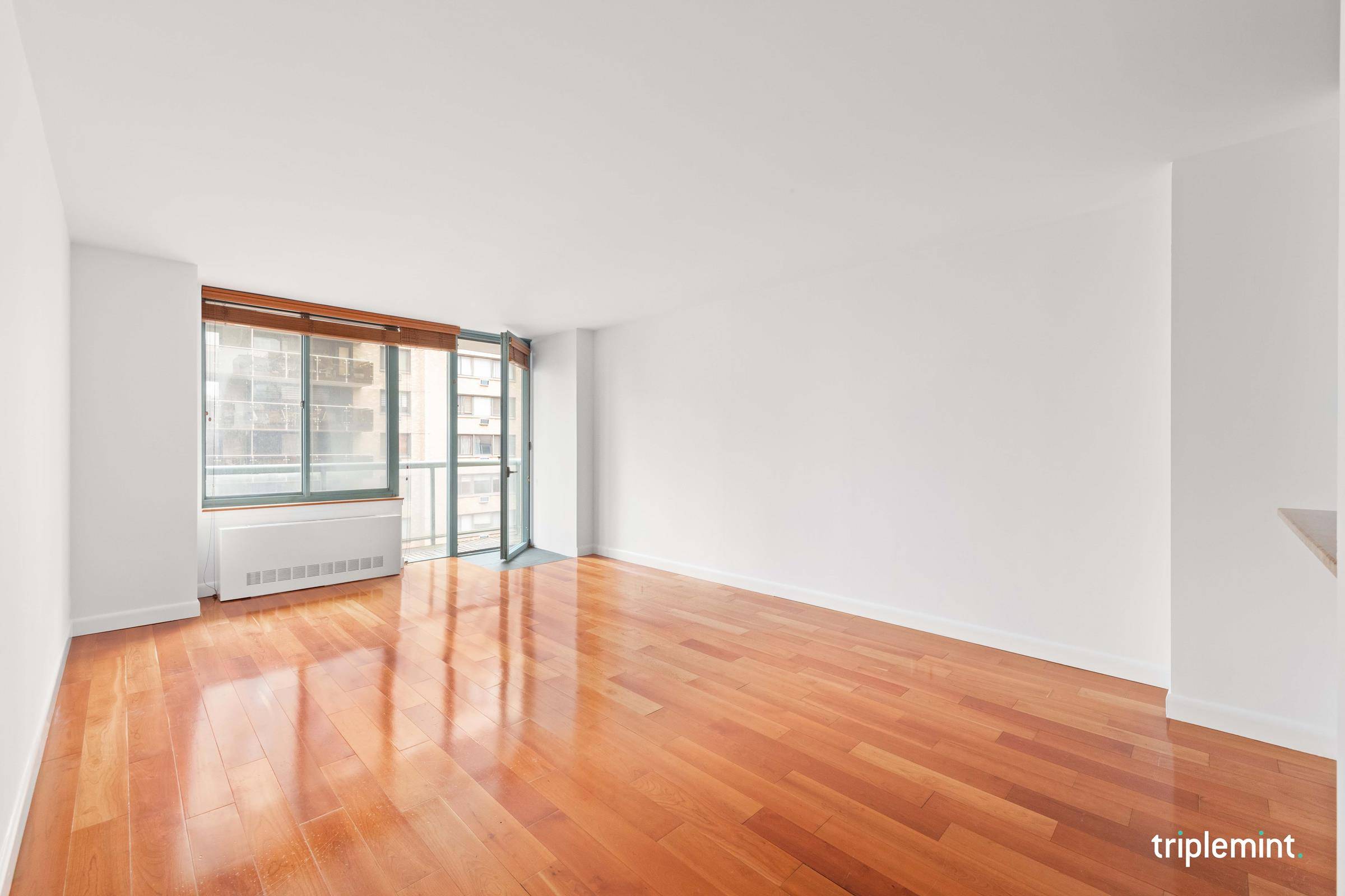 SUN DRENCHED SPACIOUS 1 BEDROOM WITH A PRIVATE BALCONY IS SURE TO IMPRESS.