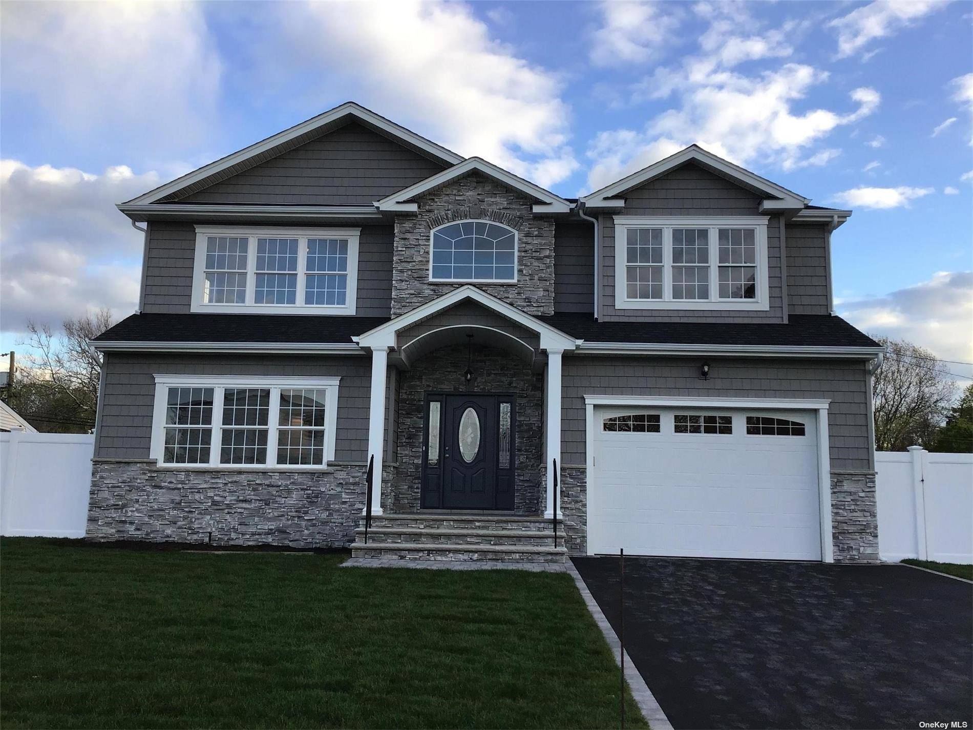 Franklin Square's Premier Builder presents a Stunning New Construction !
