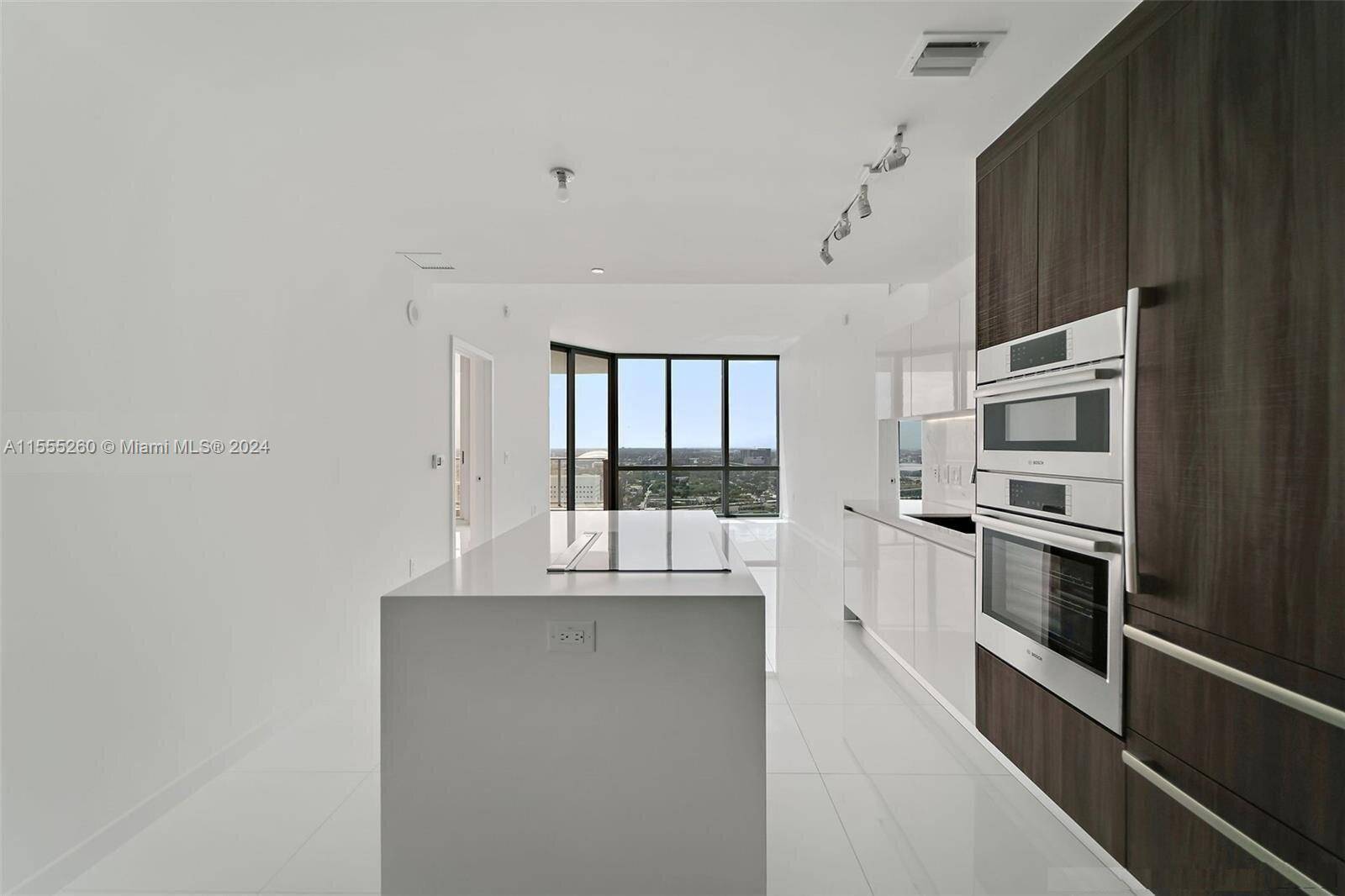 Highly sought after unit on the 43rd floor at the new Paramount Miami World Center with City Views.