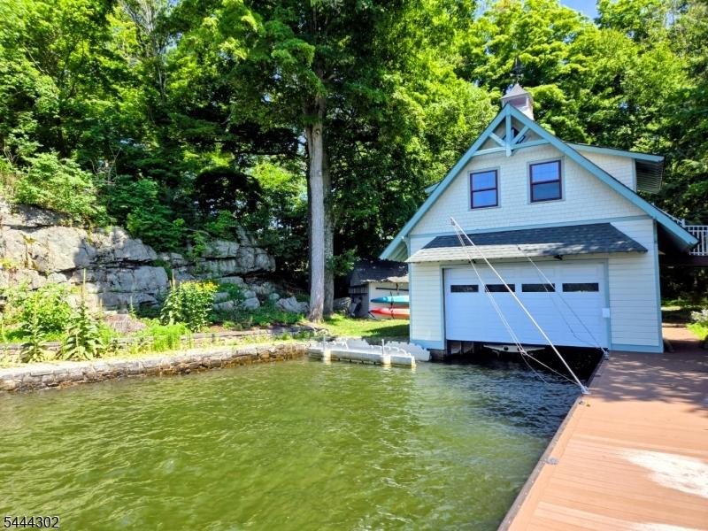 2-Story Private Cove Boathouse