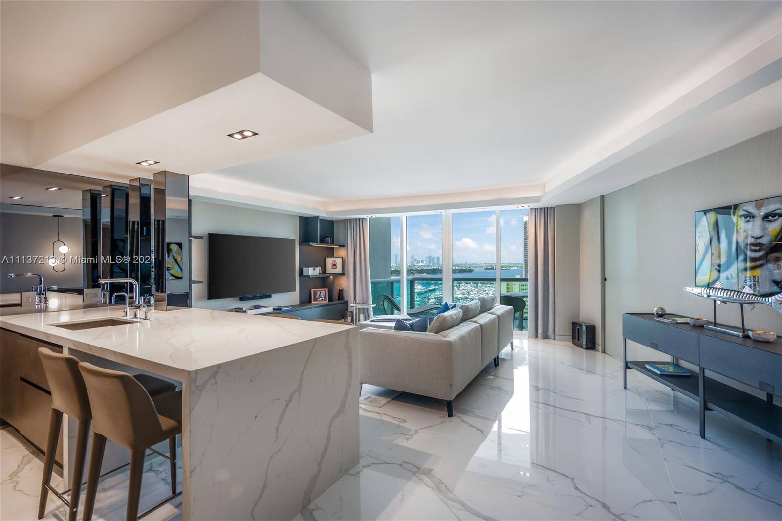 This stunning newly renovated penthouse in the prestigious South of fifth neighborhood offers the ultimate Miami Beach lifestyle.