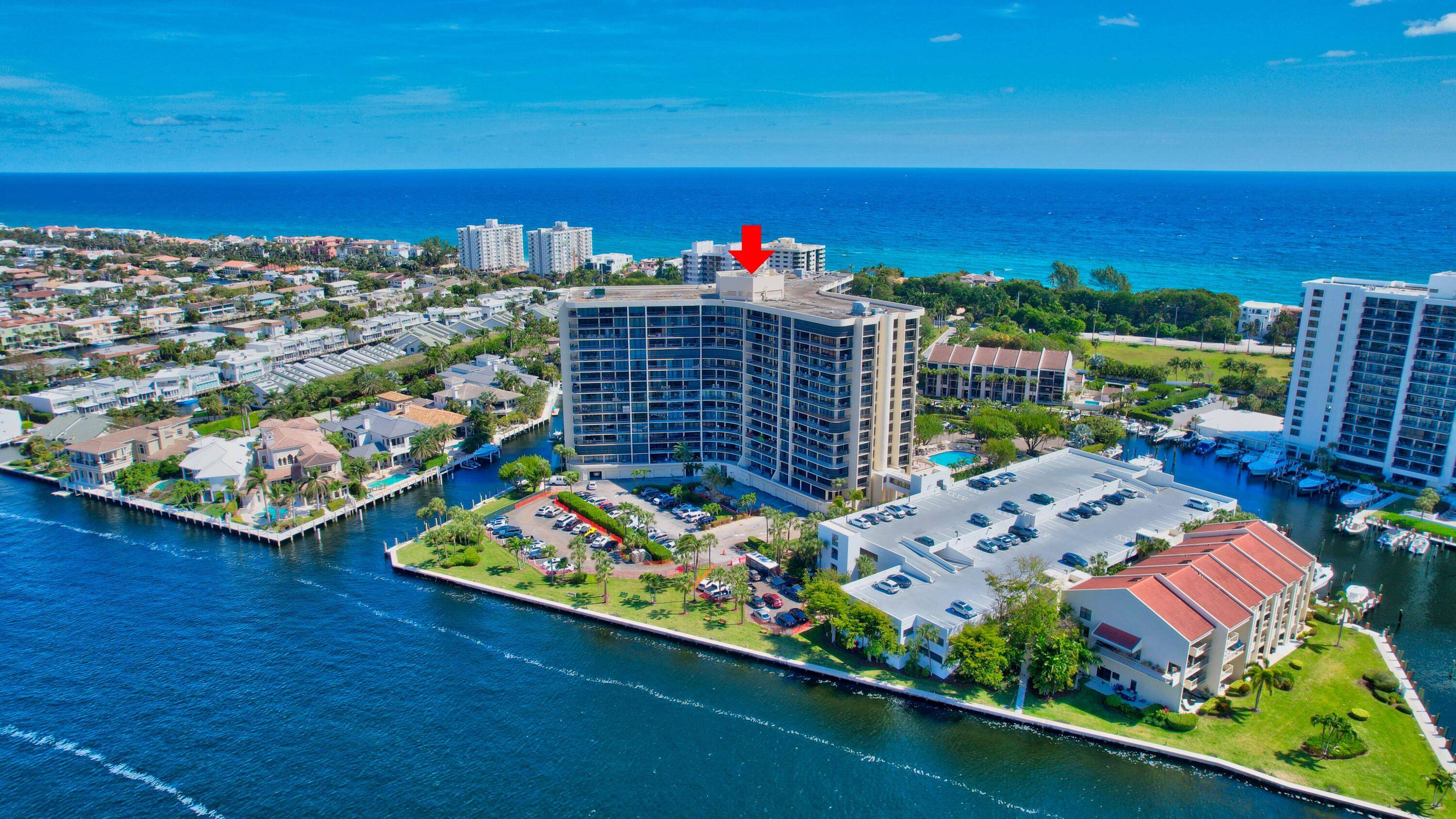 Wow Spectacular views of Ocean, Intracoastal and City.