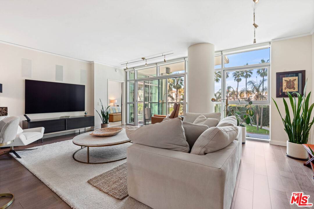 13650 Marina Pointe Dr 2BR Marina Del Rey La