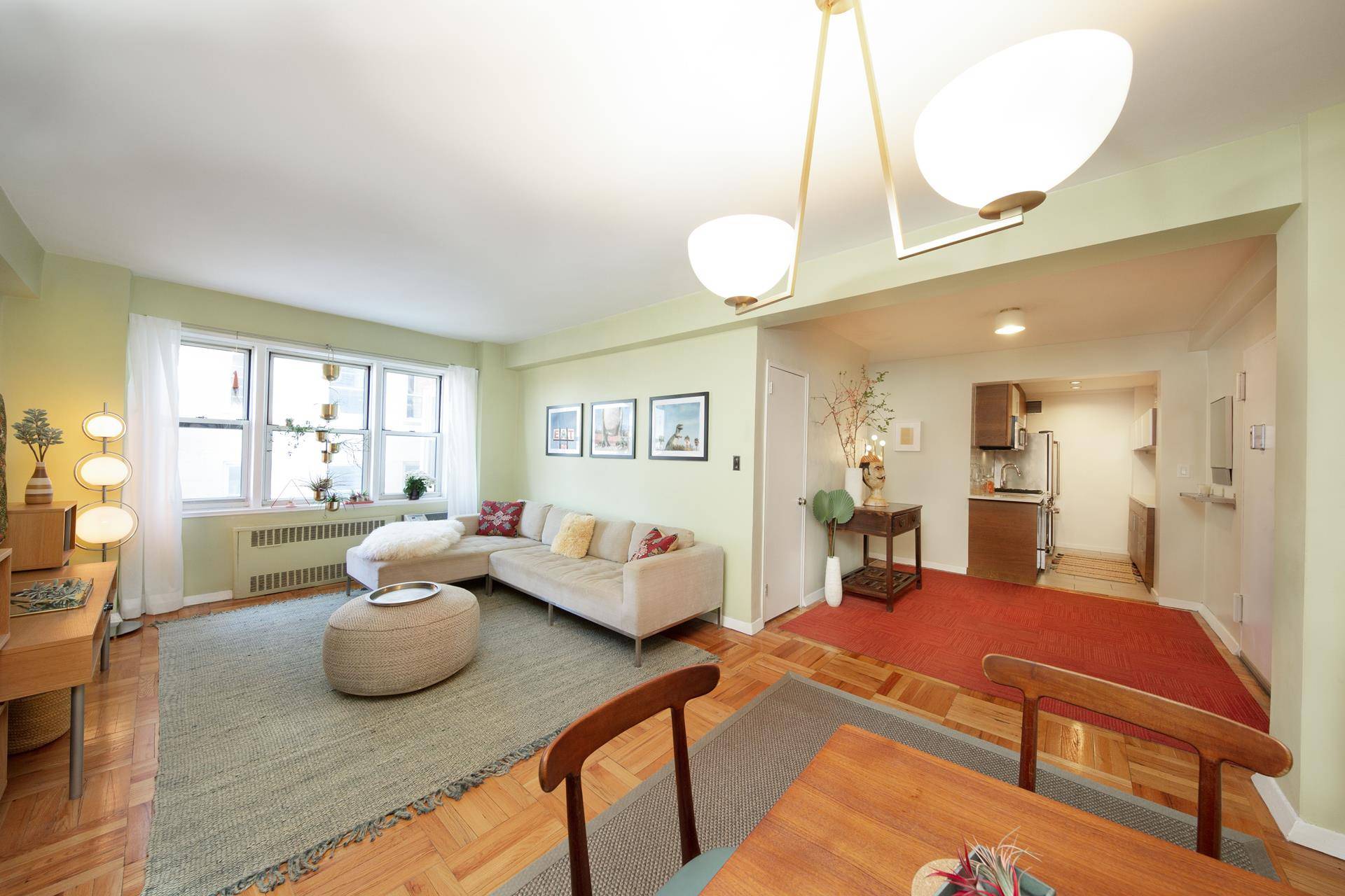 Enjoy the best of city living and proximity to nature in this two bedroom apartment, perfectly positioned in the heart of Prospect Heights on Grand Army Plaza, bordering Prospect Park, ...