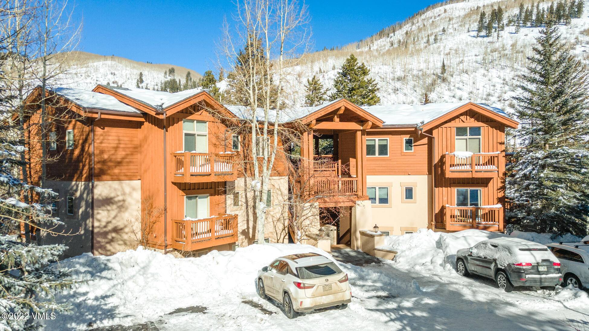 This 2 bedroom and 2 full bath condominium is located in the very popular neighborhood of East Vail.