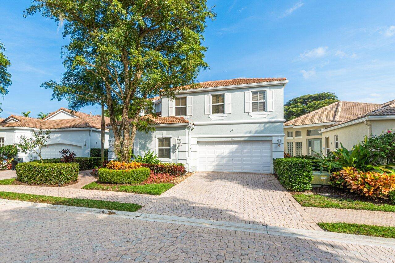 Wonderful off season rental in BallenIsles with Full Golf and use of golf cart included !