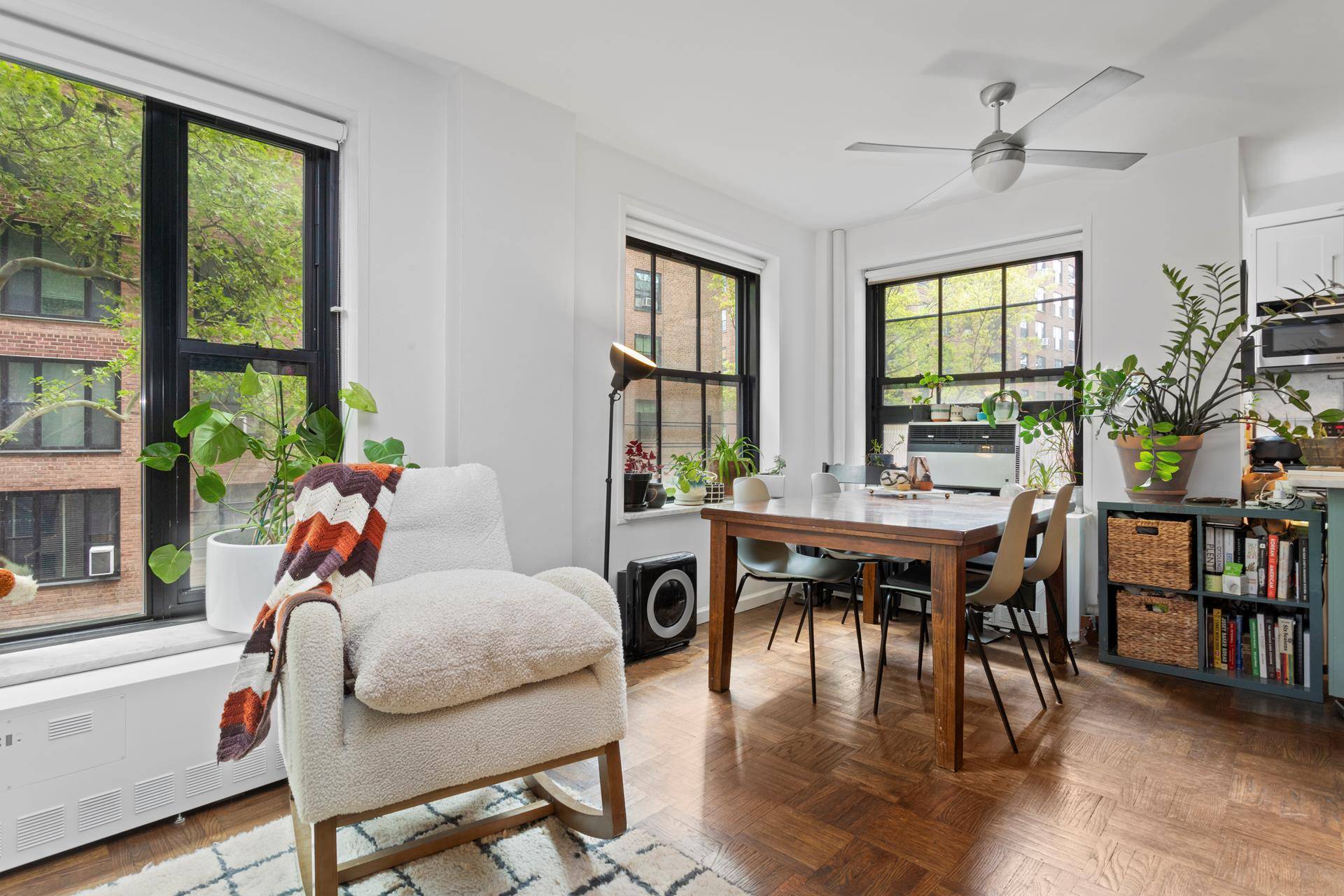 Discover urban tranquility in this spacious one bedroom home nestled in historic Clinton Hill.
