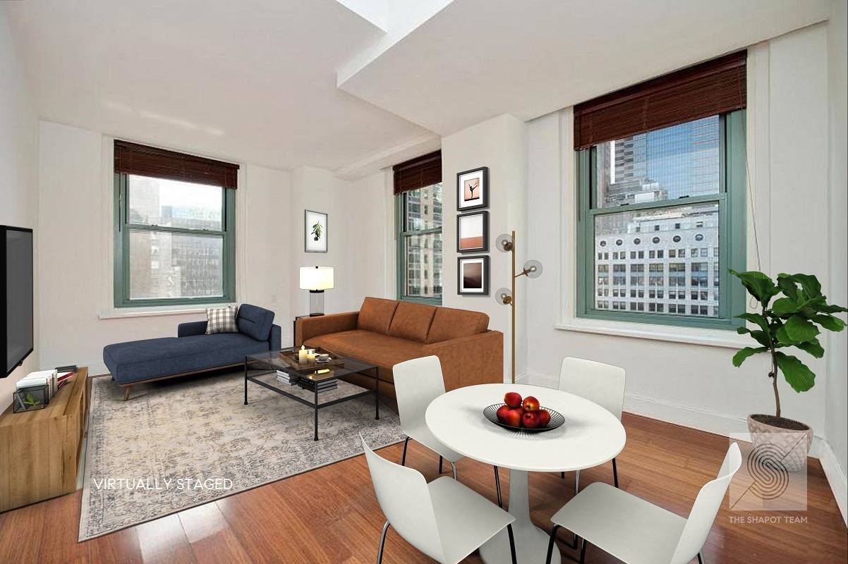 JACKPOT ! This sun splashed high floor corner home at The South Star Condominium boasts a gracious, center hall layout, SIX oversized windows, 10' 8 Ceilings and an IN UNIT, ...