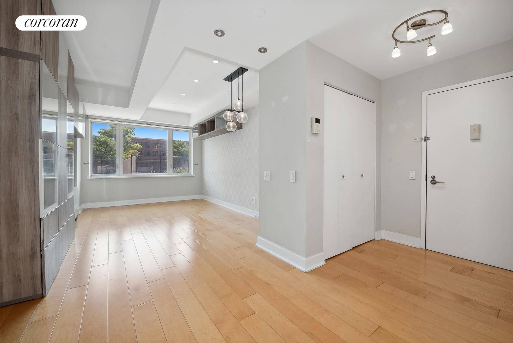 343 4th Avenue, 2G A bright amp ; spacious corner apartment in a luxury full service building in the heart of Park Slope overlooking leafy brownstone Brooklyn and The Old ...