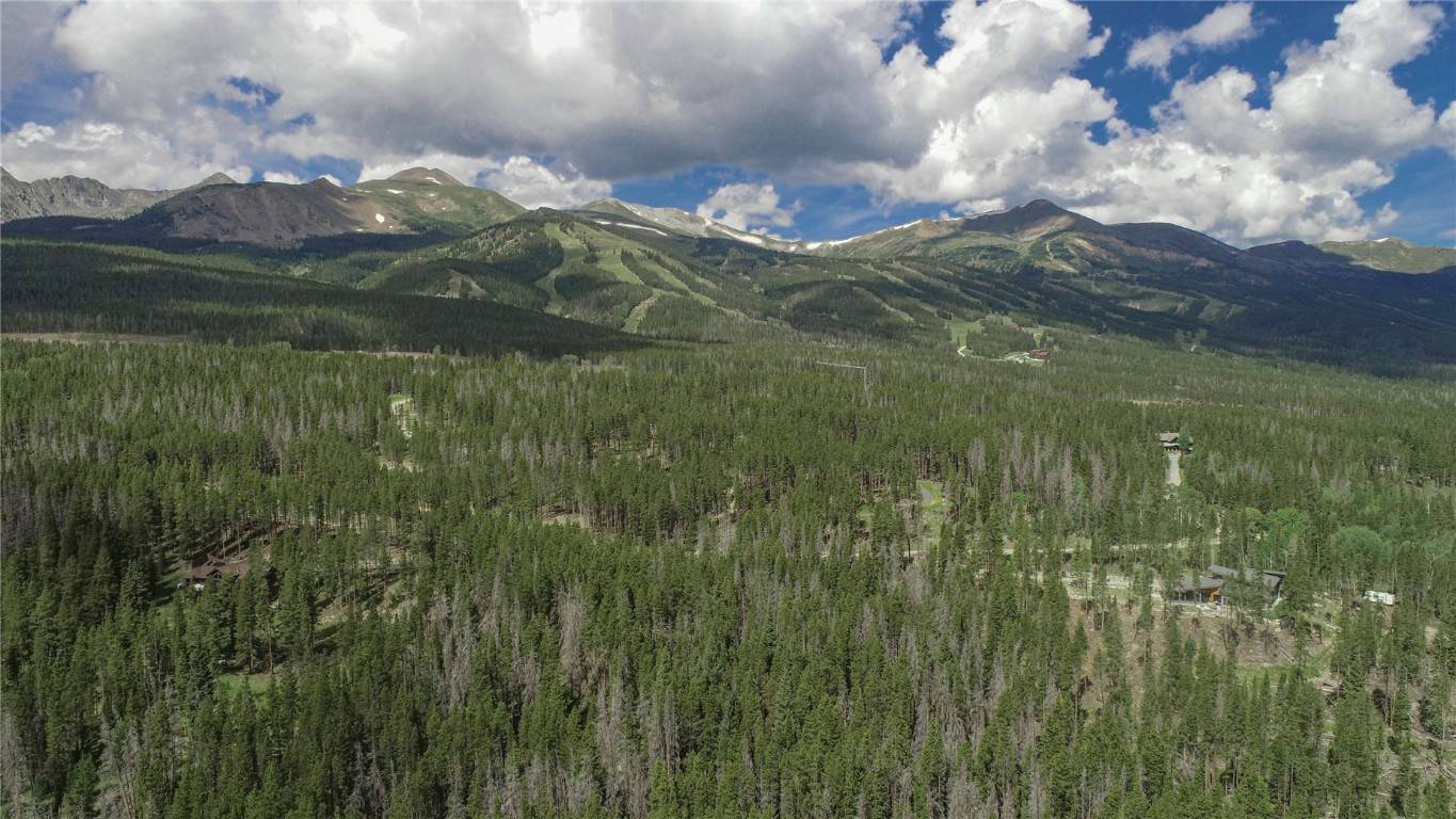 Discover your mountain paradise in the heart of the Rockies.