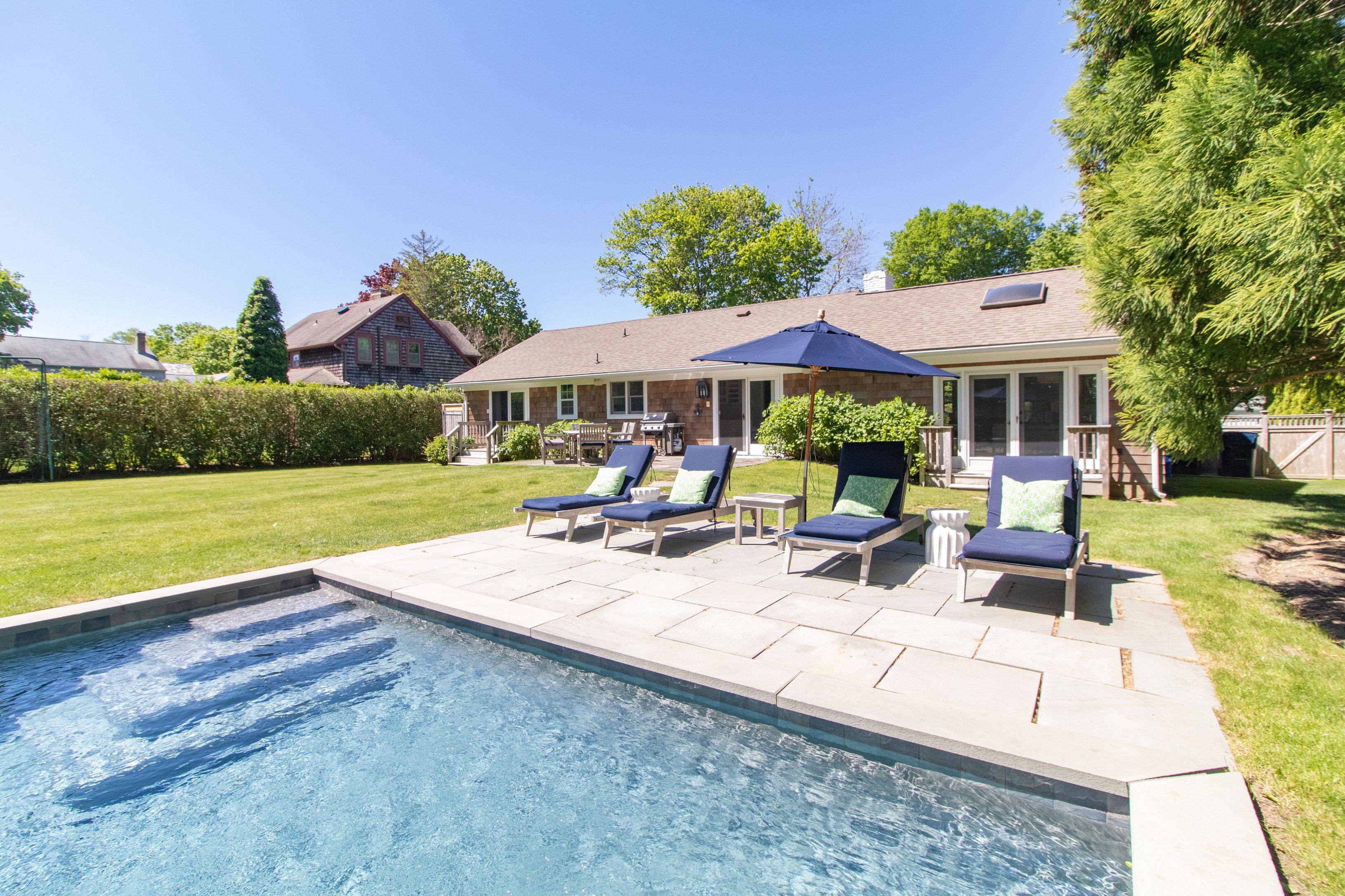 Amagansett South with Heated Saltwater Pool! Close to Ocean!