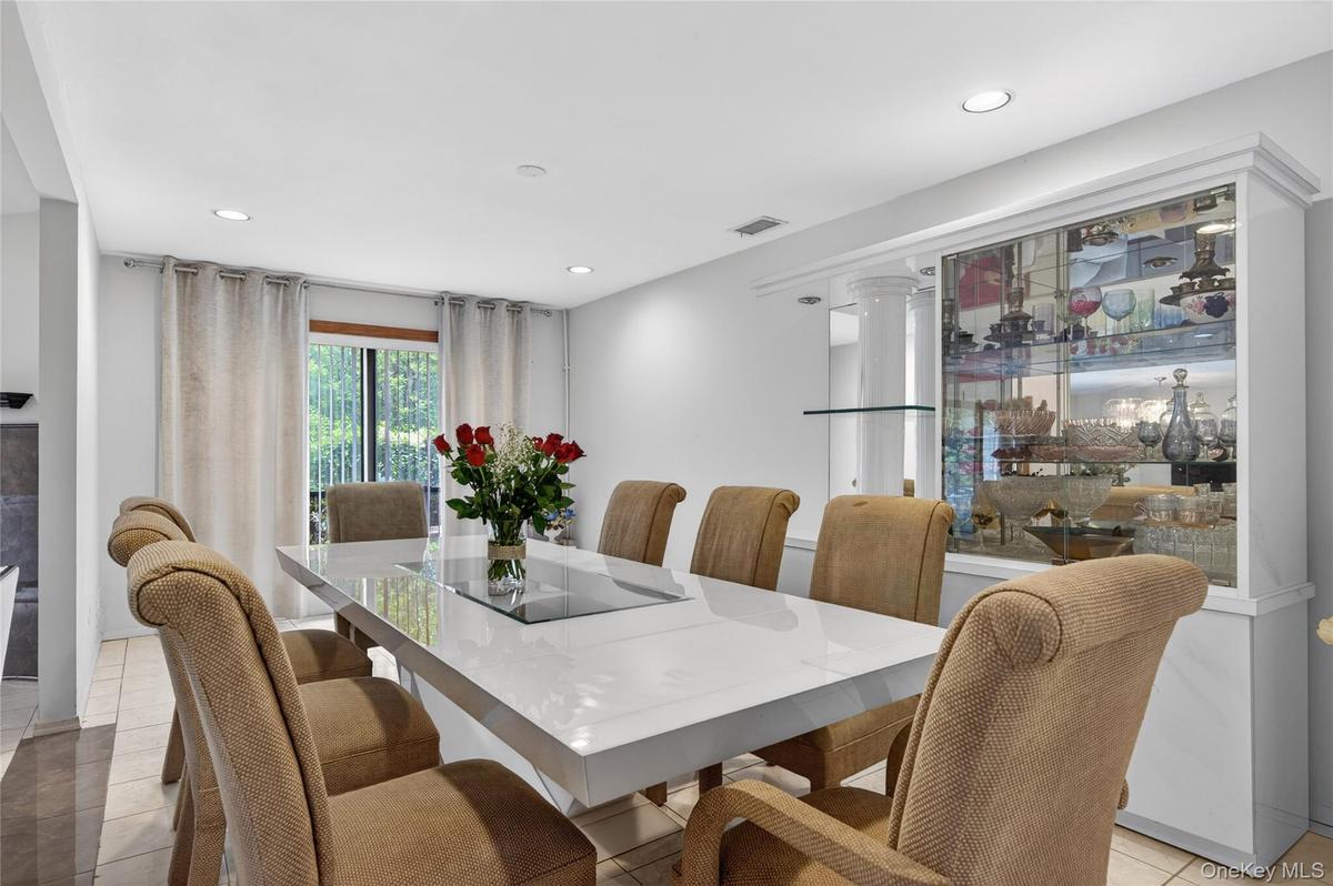 Elegant Formal Dining Room