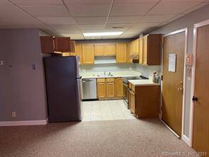 Spacious 2 bedroom rental in quiet, well maintained building in the heart of downtown Greenwich.