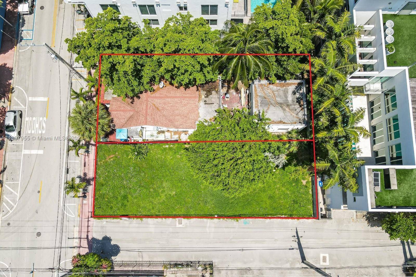 Very rare opportunity to find a double lot with alley access located in the desirable SoFi neighborhood South of Fifth South Beach.