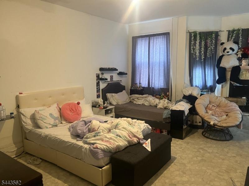 Unit 2 livingroom a