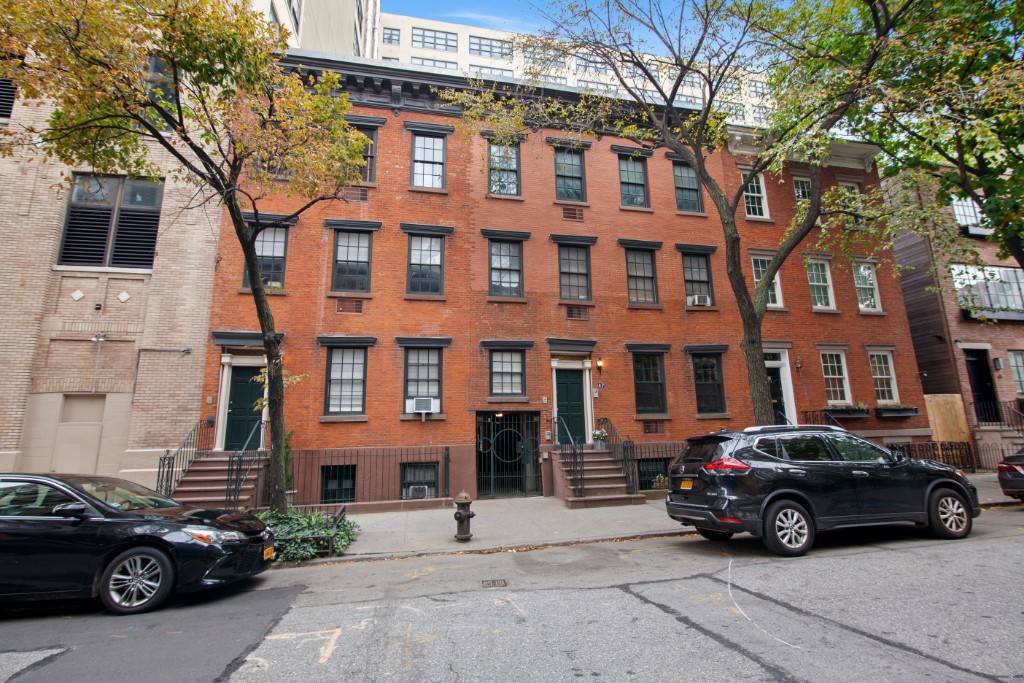 47 49 King Street is a classic land mark town house in the heart of West Soho.