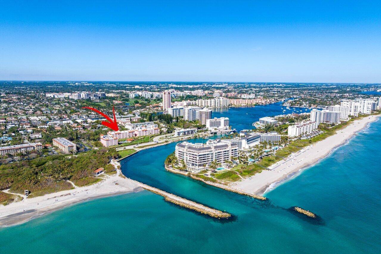 Welcome to Paradise ! Incredible views of the Boca Inlet, ocean and pool from this 2nd floor condo.