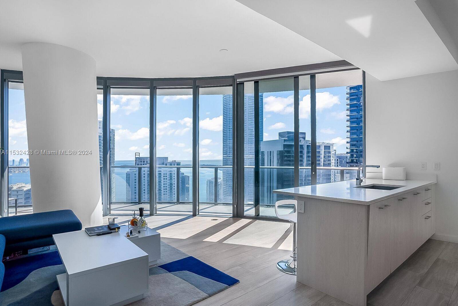 Absolutely stunning 3bed 3bath corner unit on the 44th fl of Brickell Heights Luxury High Rise.