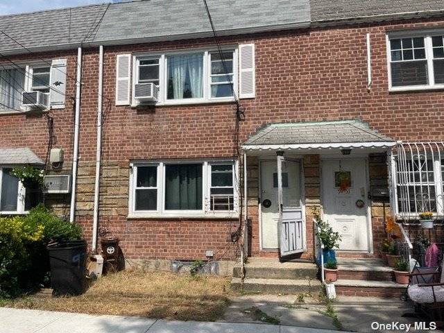 Brick 2 family, close to Forest Park, JFK Airport, the Rockaways, shopping, house of worship, walking distance to subway 88 St amp ; Liberty Ave, and the Belt Parkway.