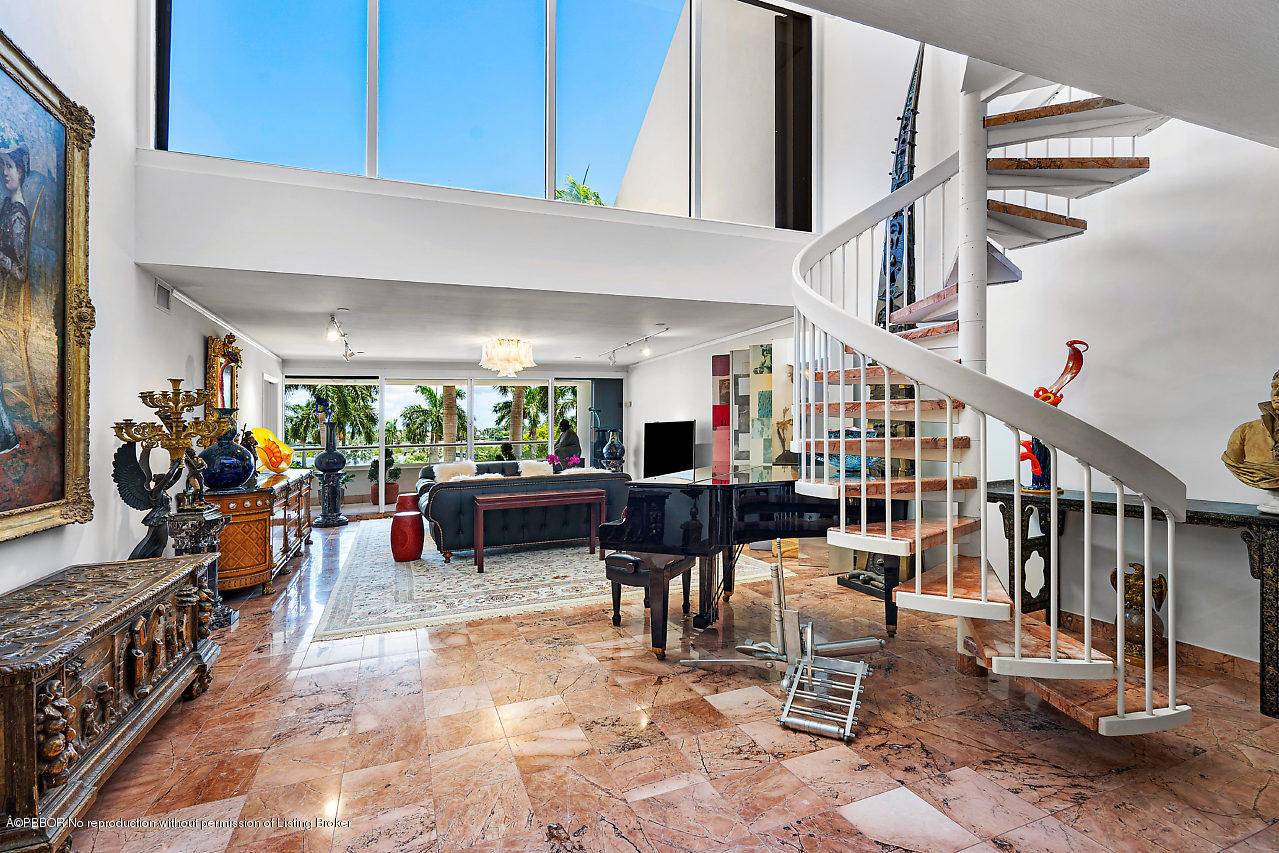 529 S Flagler Drive, TH3E, West Palm Beach, Florida Spacious loft living stretching throughout three floors in this unique townhouse on the Intracoastal, complete with three expansive terraces and a ...