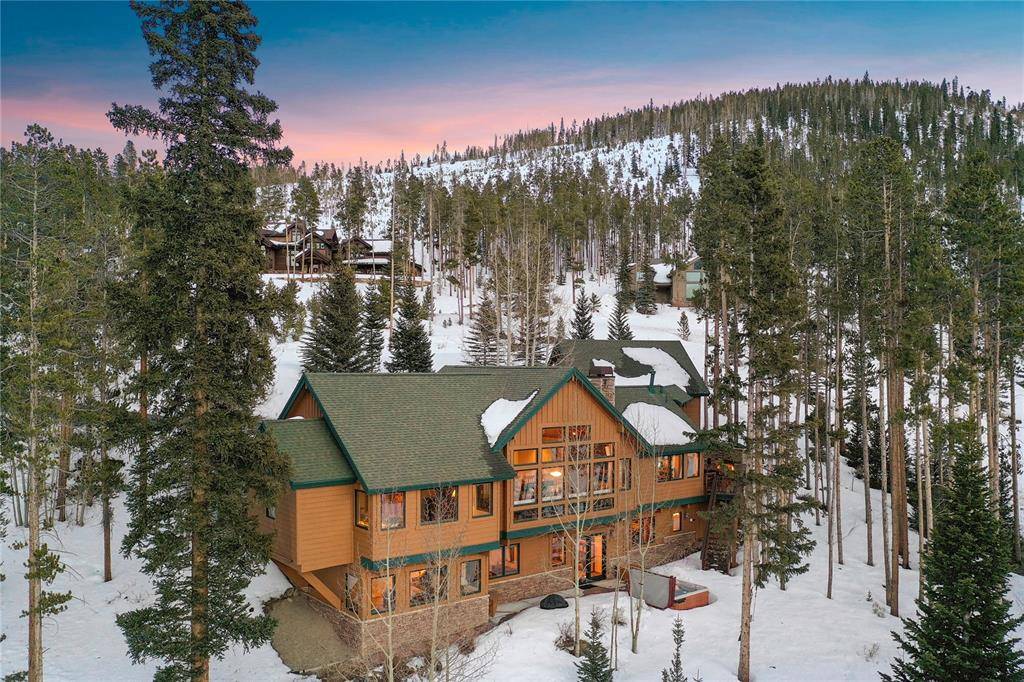This Highlands residence has staggering front row views of the entire Tenmile Range and Breckenridge Ski Area.