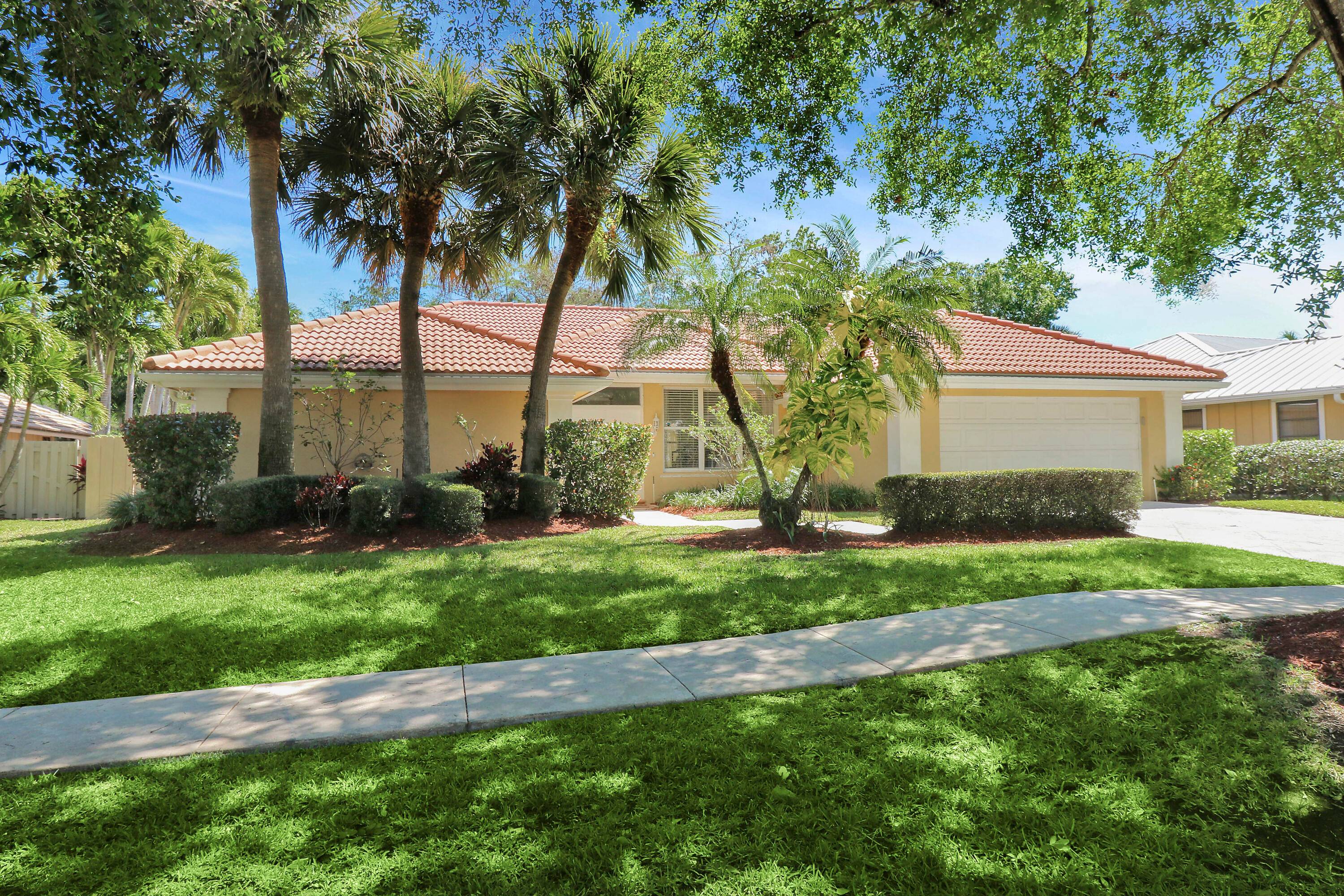 Come see this charming 4 bedroom 3 bath CBS home in the Shores neighborhood in Jupiter featuring a huge freeform heated salt chlorinated swimming pool and spa situated on a ...