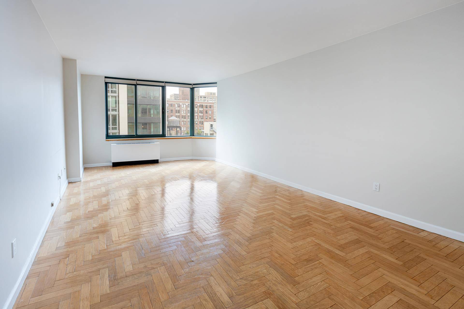 Fantastic sunny south large one bedroom at the prestigious Alexandria Condominium located at 72nd Street and Broadway.