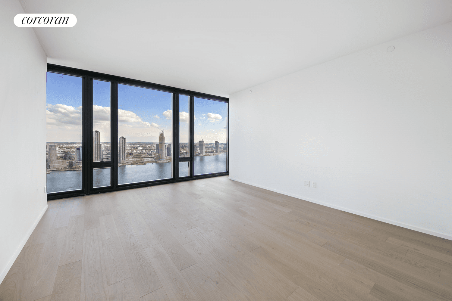 Residence 42A at One United Nations Park is a 2, 900sf four bedroom, four bathroom plus powder room, residence overlooking the East River.