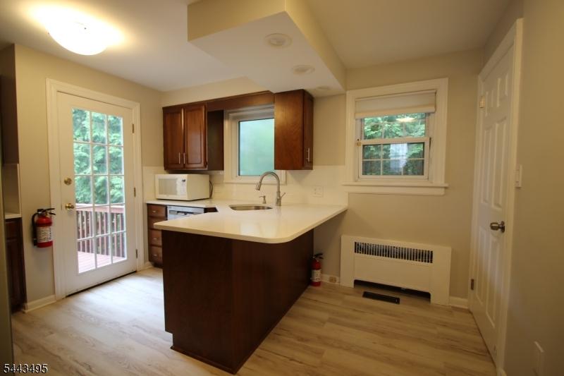 Eat-In Kitchen