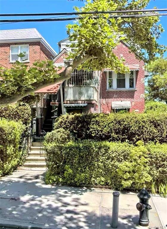 In the Pelham Parkway section of the Bronx, this multi Family Home features a total of 8 bedrooms and 3 bathrooms.