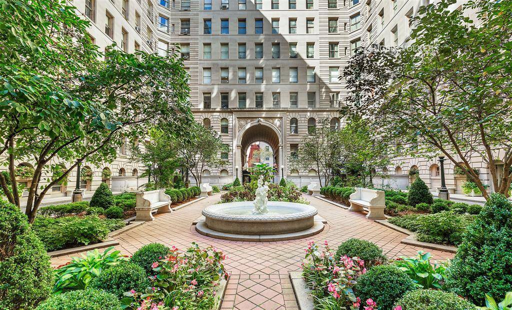 Nestled among just three exclusive residences on its floor, residence 11B exudes the timeless elegance and architectural splendor emblematic of the renowned Apthorp.