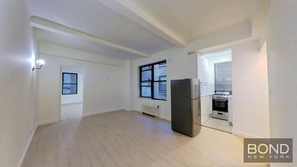 Renovated 1 bedroom in prime Murray Hill location.