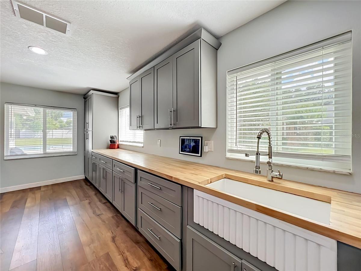Open Kitchen
