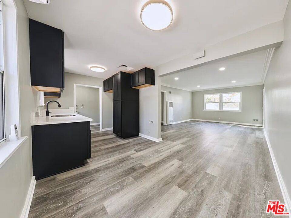582 Venice Blvd 2BR Marina Del Rey La