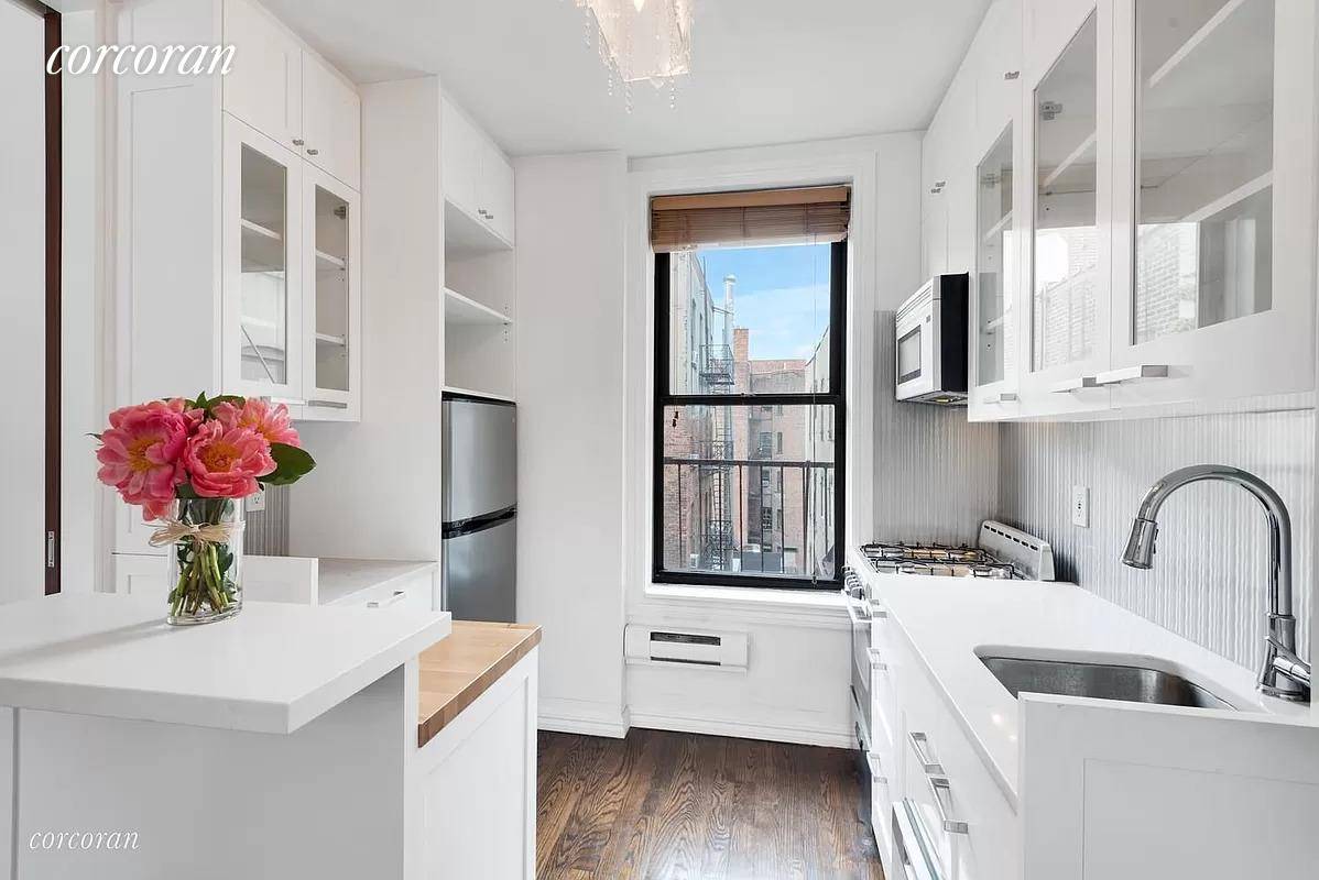 Be the first to see this sweet Soho 1 BR at 199 Prince Street Apt 23.