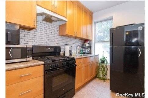 ALL UTILITIES INCLUDED Beautiful Fully furnished apartment ready for you to move right in.