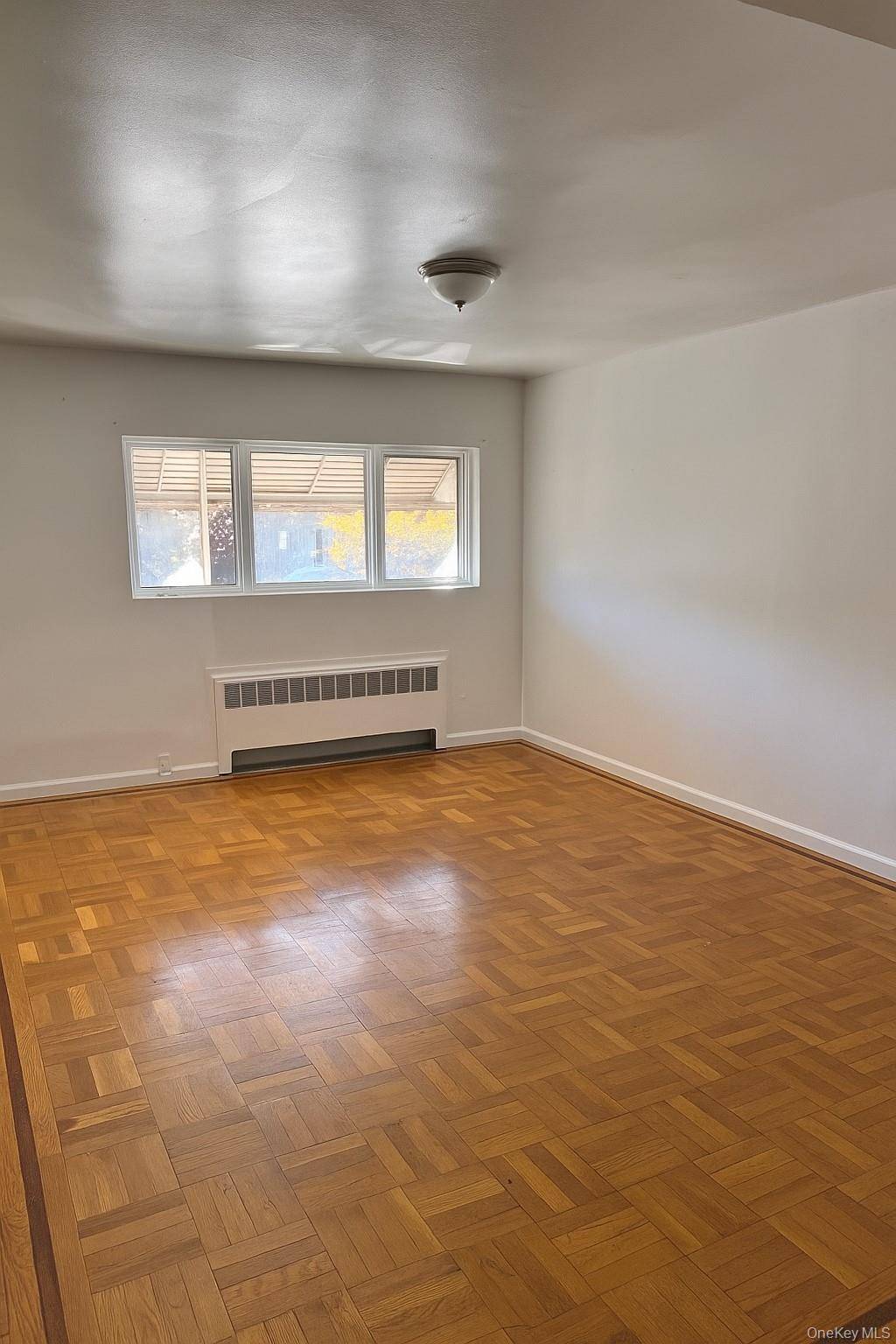 3 bedrooms with spacious living room is getting ready for their new tenant.