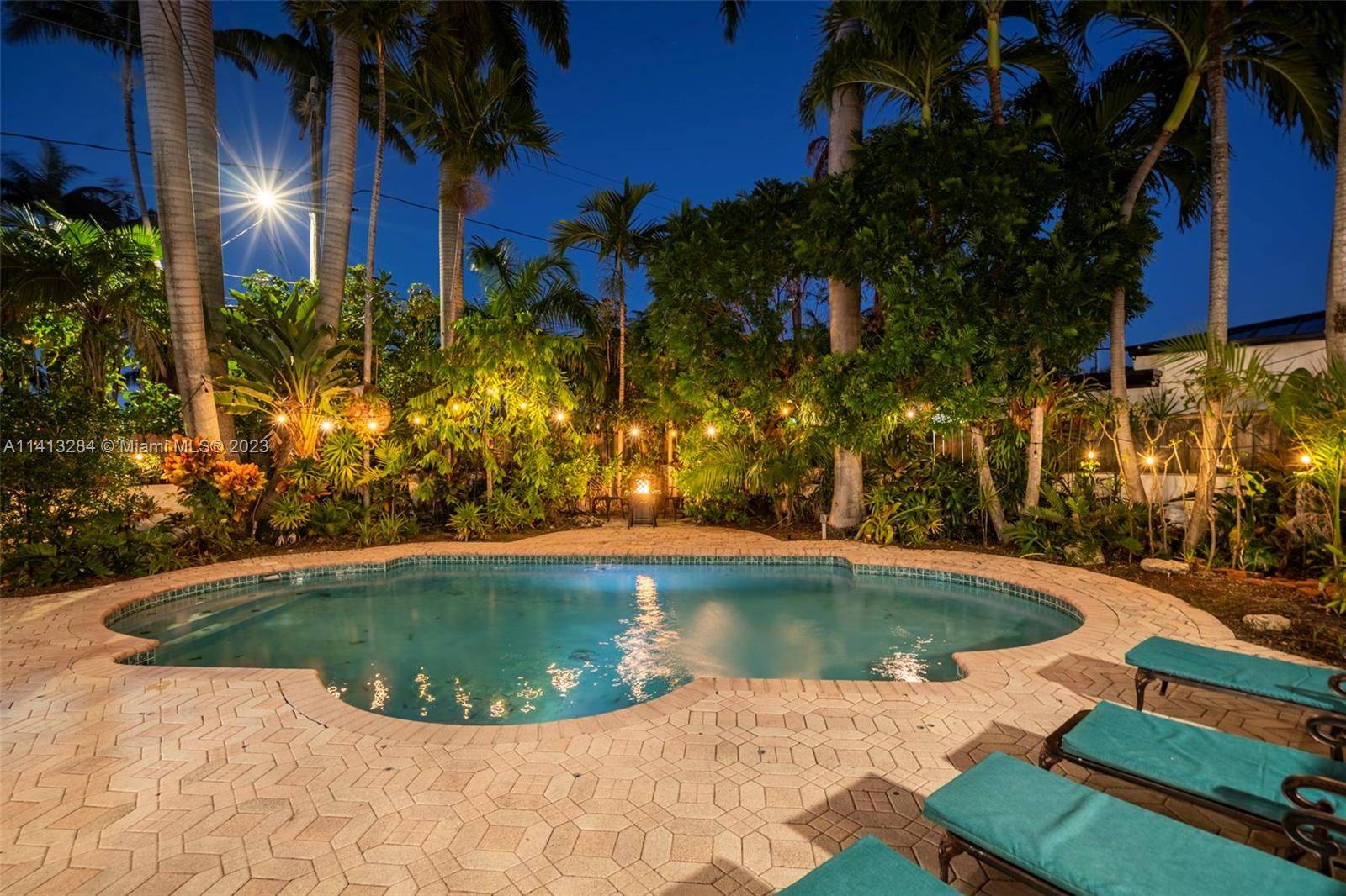 Discover your perfect retreat just minutes away from the world famous Hollywood Beach.