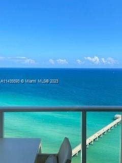 Modified price ! A great 2 2 in Sunny Isles with nice flooring, fully furnished, new appliances, and oceanviews.