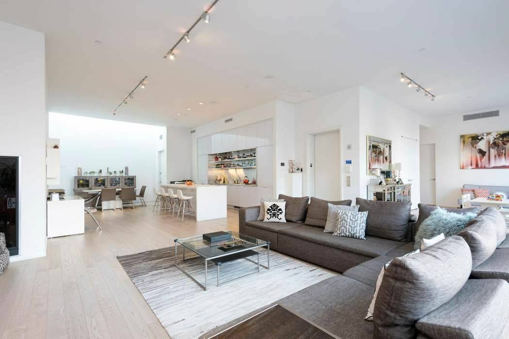 Offering the very best in contemporary indoor outdoor living in DUMBO, a private keyed elevator opens directly into this luxurious, full floor penthouse treasure boasting more than 2, 470 square ...