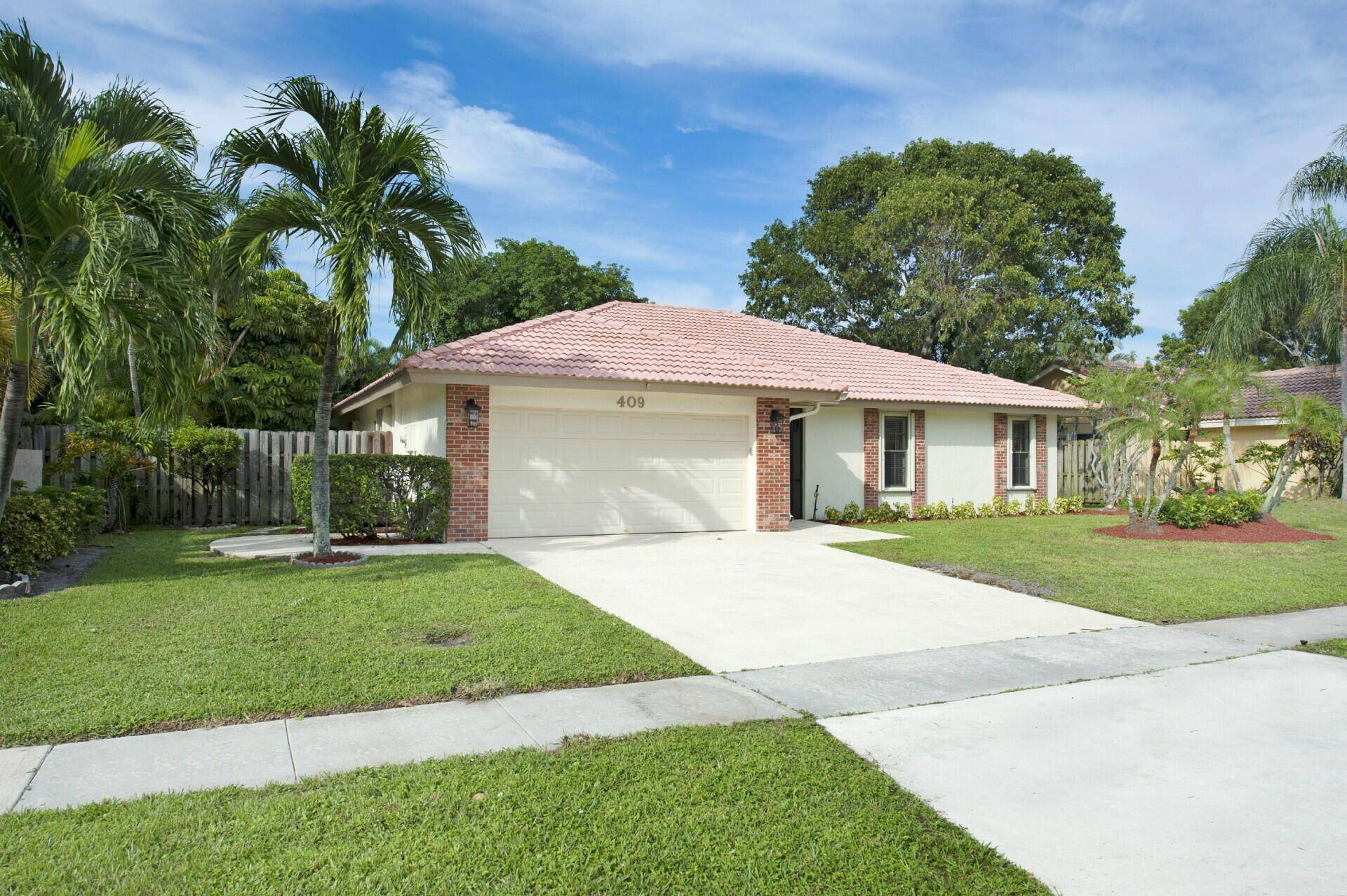 RARE OPPORTUNITY ! Located in Hidden Lakes in East Boca Raton.