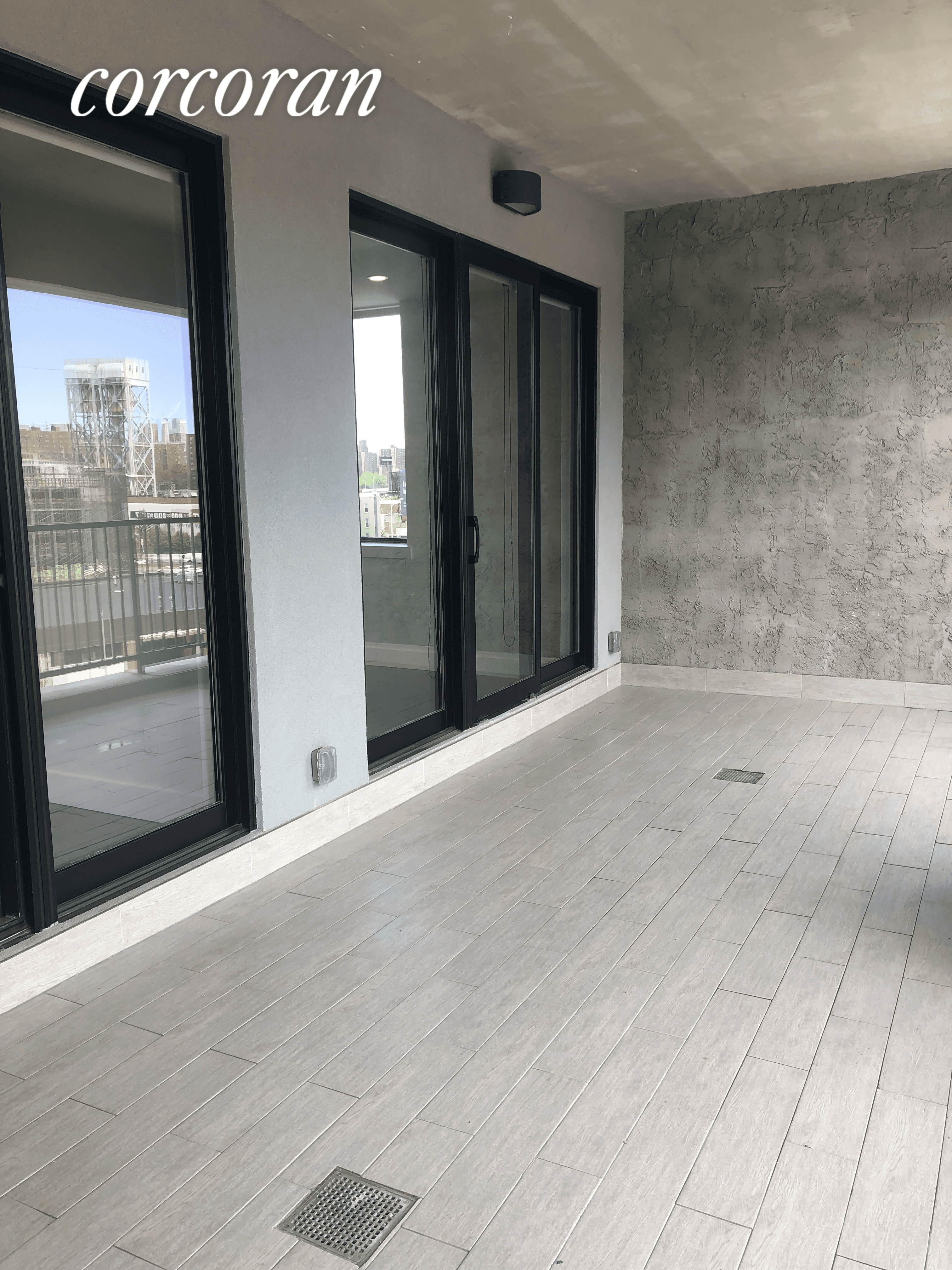 PENTHOUSE WITH EXPANSIVE VIEWS LARGE PRIVATE TERRACE WASHER DRYER IN UNIT BOTH BEDROOMS LEAD TO THE TERRACE 2 FULL BATHS Rent based on One month free on 12 months or ...