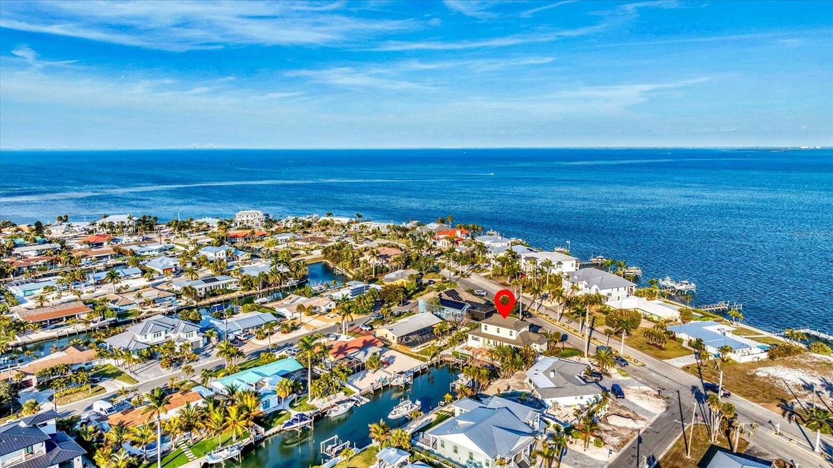 Prime Key Royale Waterfront Living — Elevated construction, immediate boating access, and just moments from Tampa Bay.