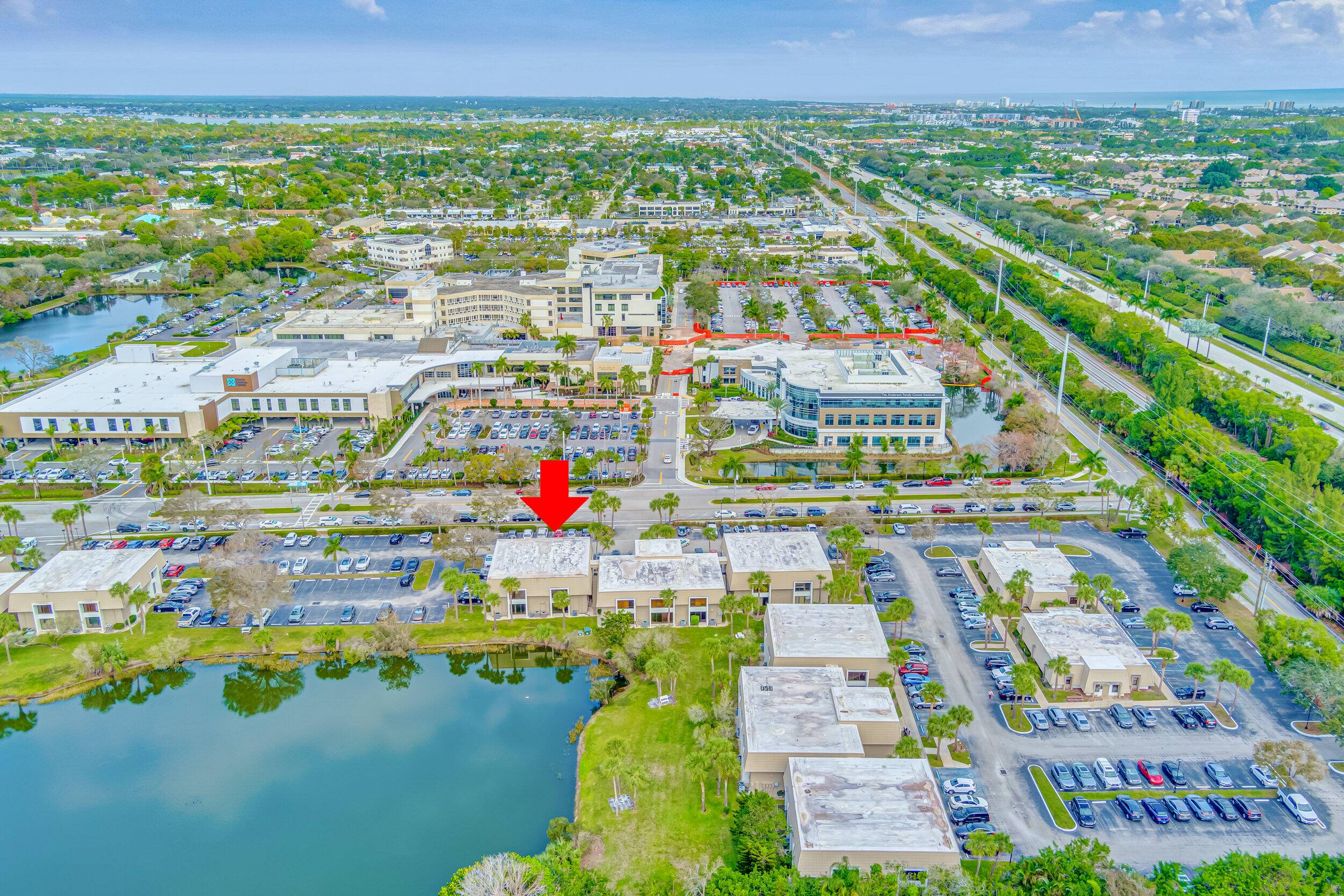 This is an exceptional opportunity to lease an office medical space in the vibrant community of Jupiter, Florida.