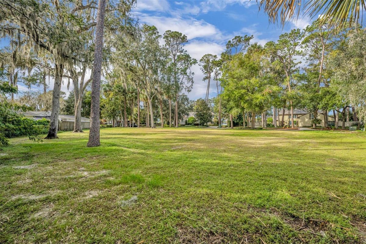 Cleared, with utilities ready to connect incl. natural gas available